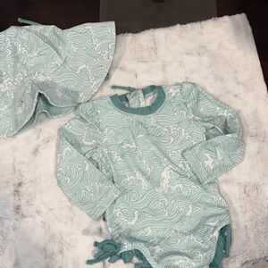 Caden lane Mint Wave Print Long-Sleeve Baby Swimsuit with Sun Hat 12/18m